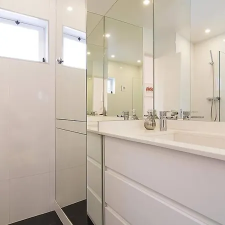 아파트 Beautiful & Unique Alfama Flat 리스본