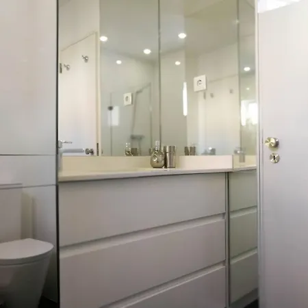 아파트 Beautiful & Unique Alfama Flat