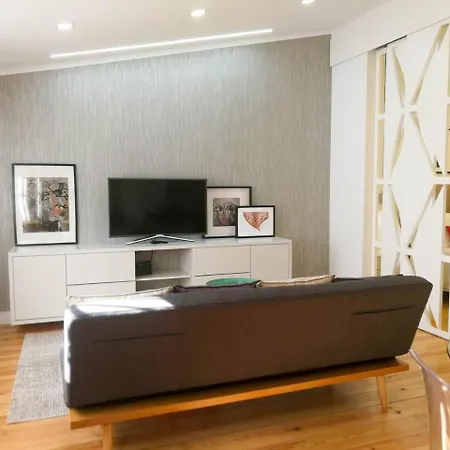 Beautiful & Unique Alfama Flat *